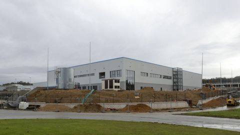 Amazon, que está construyendo su nave en el polígono, anunció que tendrá 270 trabajadores, lo que la convertirá en la de mayor plantilla de Espíritu Santo, seguida de Profand, con 200