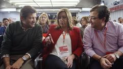 Susana D�az, entre el presidente de Asturias, Javier Fern�ndez (i) y el de Extremadura, Guillermo Fern�ndez Vara