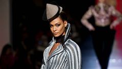 Jean Paul Gaultier se inspira en Fellini