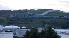 Al fondo, planta de tratamiento de residuos de Nosti�n