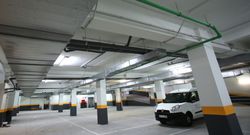 El aparcamiento subterr�neo cuenta con 73 plazas ya est� listo. 