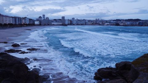 Las autoridades recomienzan alejarse de las zonas afectadas por los avisos.