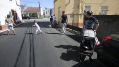Carritos de beb�s, perros y patinetes por esa calle
