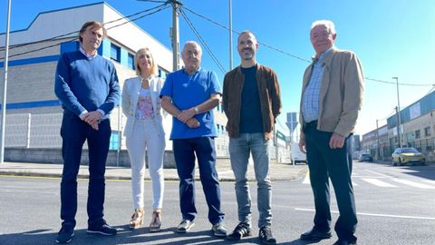 De izquierda a derecha, Ignacio Gonz�lez (secretario general Federaci�n AREAS y administrador de la asociaci�n del centro de empresas de Proni), Susana Madera, concejala de Urbanismo, Jos� D�az ( Exclusivas Vicol) y Luis D�az (Transportes Corte).