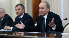 Volodin y Putin, ayer durante el anuncio del cambio. 