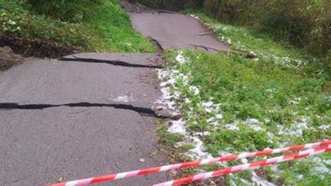 As� ha quedado la carretera de acceso a Sograndio desde Proaza tras el temporal