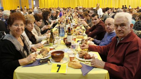 El codillo triunf� en A R�a.M�s de 800 personas degustaron codillo en el pabell�n