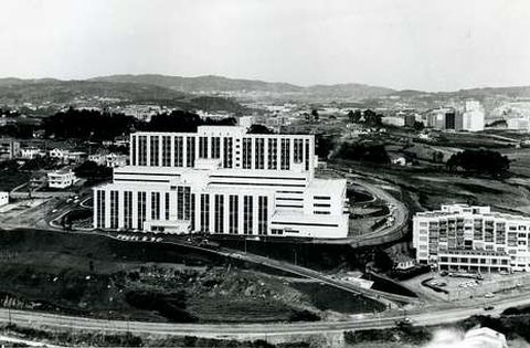 Vista area del Hospital de A Corua en 1972, cuando se inaugur.