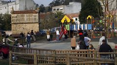 El Ayuntamiento proyecta cubrir el parque infantil ubicado junto al centro c�vico