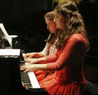Hilda Romero y Mar�a G�lvez, a cuatro manos.
