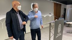 El alcalde y el teniente de alcalde de Pontevedra, Miguel Anxo Fernndez Lores y Tino Fernndez, en la presentacion del acuerdo para el presupuesto municipal 2021