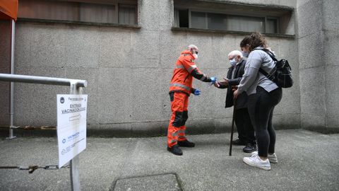 Colapso telefónico en ambulatorios por llamadas sobre la vacunación