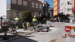 Obras en la avenida Ribados de Culleredo