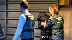 Uno de los detenidos por el crimen de Arteixo, en los juzgados de A Coru�a