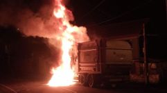 El cami�n siniestrado de madrugada en Bueu