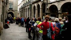 Colas esta ma�ana ante la Oficina del Peregrino