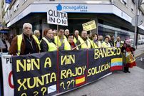 Los preferentistas estrenaron ayer una pancarta.