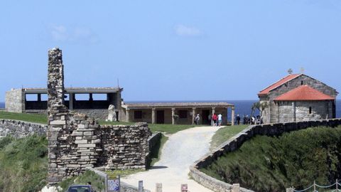 Torre y ermita de A Lanzada