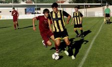 El Trofeo Pomarco acab� en las vitrinas del Pontevedra tras un partido gris.