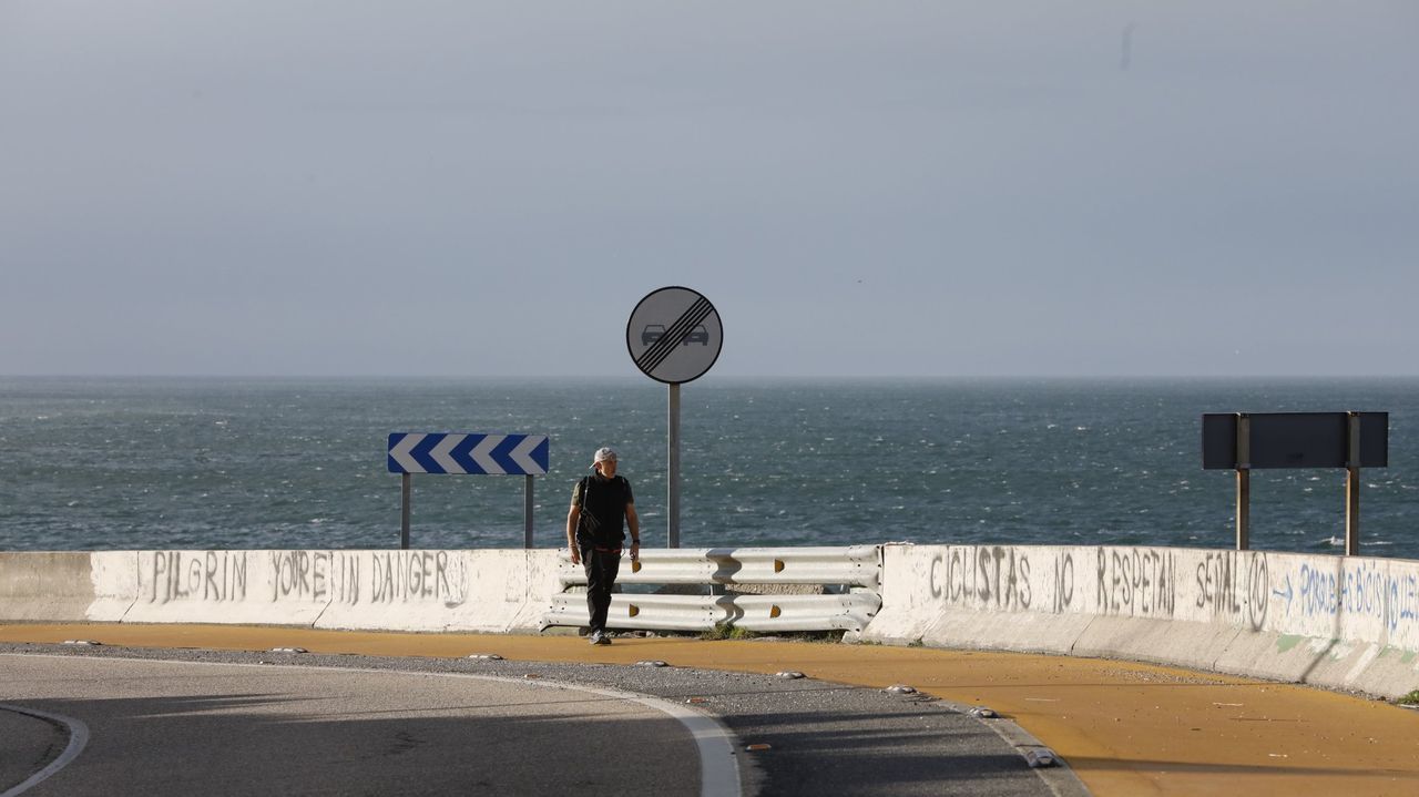 Solo seis obstáculos frenan una gran senda litoral de cien kilómetros desde el Miño a Cabo Home