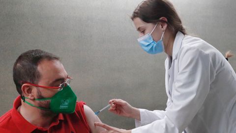 Barb�n recibe la segunda dosis 