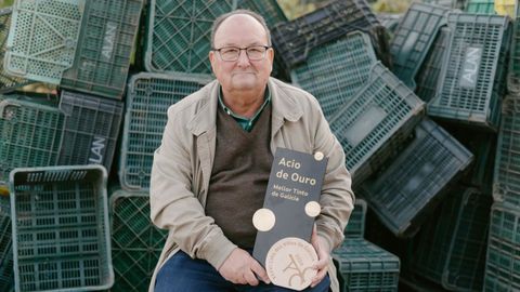 Joaqun Snchez Rodrguez dirige con sus hermanos labodega Aln de Val, amparada por la D.O. Valdeorras. El suyo fue elegido como el mejor tinto de Galicia