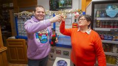 Alegr�a en casa L�pez, Laxe, por ocho d�cimos de un quinto premio