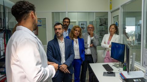 Bustinduy, en el centro de investigaci&oacute;n del campus vigu&eacute;s este lunes