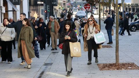 Ambiente de compras en la plaza de Lugo de A Coru&ntilde;a