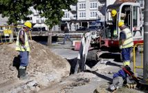 La mejora del abastecimiento en la plaza de As Am�ricas es una de las obras iniciadas en Noia. 