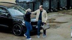La princesa Mette-Marit llega al hospital de Oslo con su familia