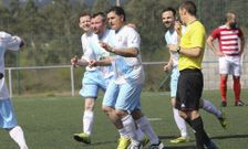 El Milagrosa se vio superado en As Eiroas por un Sporting Zas que le impidi� entonar el alir�n. 