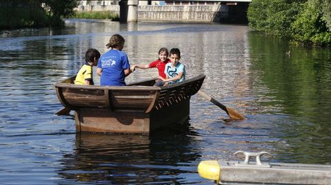 Una de las barcas que realizan los paseos, en una imagen de archivo