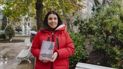 Lara Beli, con su libro �El hilo dorado�, en Ourense