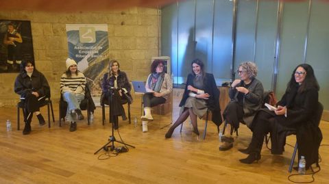 De izquierda a derecha: Pilar D�az, Luc�a L�pez, Olalla Cui�a, Elisa Fern�ndez, Raquel Est�vez y Sandra Vi�as.