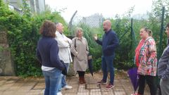 Iv�n Puentes se reuni� con vecinos de la zona de la pasarela de Doce de Novembro, que se va a desbrozar