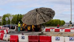 Trabajos de derribo del paraguas de O Burgo