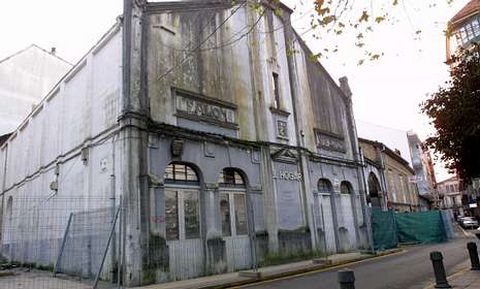El viejo Variet�s se derrib� hace a�os sin misericordia para levantar un edificio.