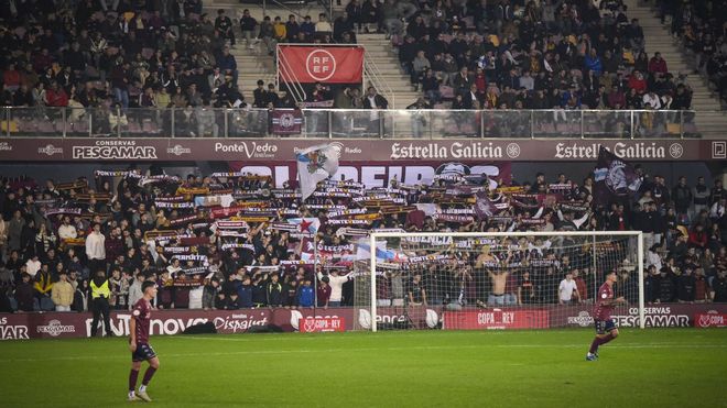 El estadio de Pasarn ofreci casi un lleno en el ltimo partido contra el Villarreal