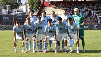 El equipo titular del Celta ante el Sporting de Gij�n en el amistoso de este s�bado.