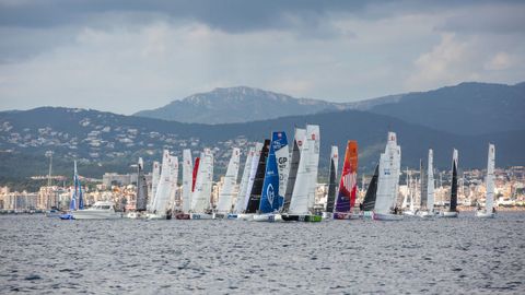 La clase Mini compitiendo en la bah&iacute;a de Palma