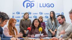 Elena Candia compareci� junto a varios de sus concejales este jueves