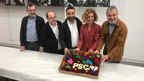 Manuel Cruz, a la izquierda, junto a Miquel Iceta, Francisco Polo, Meritxell Batet y Jaume Collboni (PSC)