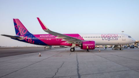 Un avi&oacute;n de Wizz Air, que empezar&aacute; a operar este oto&ntilde;o en Lavacolla, en una imagen de archivo. 