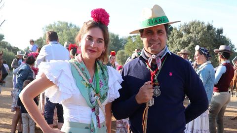 Francisco Rivera y Lourdes Montes durante el cruce del Vado del Quema en El Roc�o