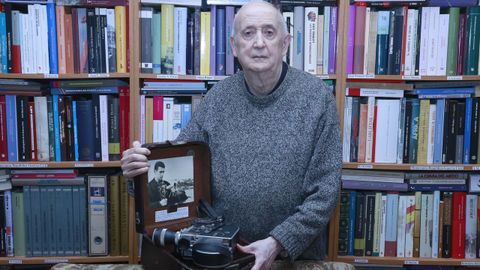 El periodista e investigador coru��s Carlos Fern�ndez Santander