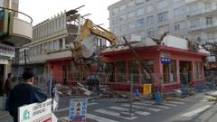 La demolici�n de la sala Perla, de s�mbolo material a recuerdo homenajeado con arte.