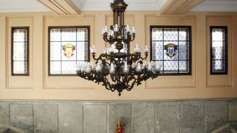 Reforma interior de la Casa Consistorial de Lugo, con escaleras y vidrieras, 1943
