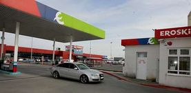 La gasolinera del hipermercado de Eroski, que durante un tiempo fue la que ofreci� los precios m�s econ�micos en la provincia. 