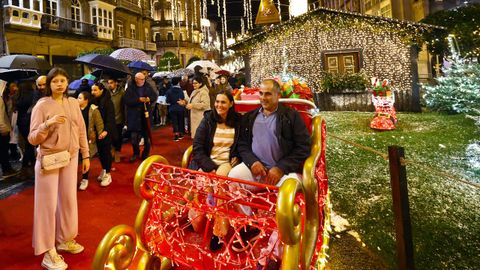 Trineo en la parte posterior de la casa de Pap Noel en Policarpo Sanz